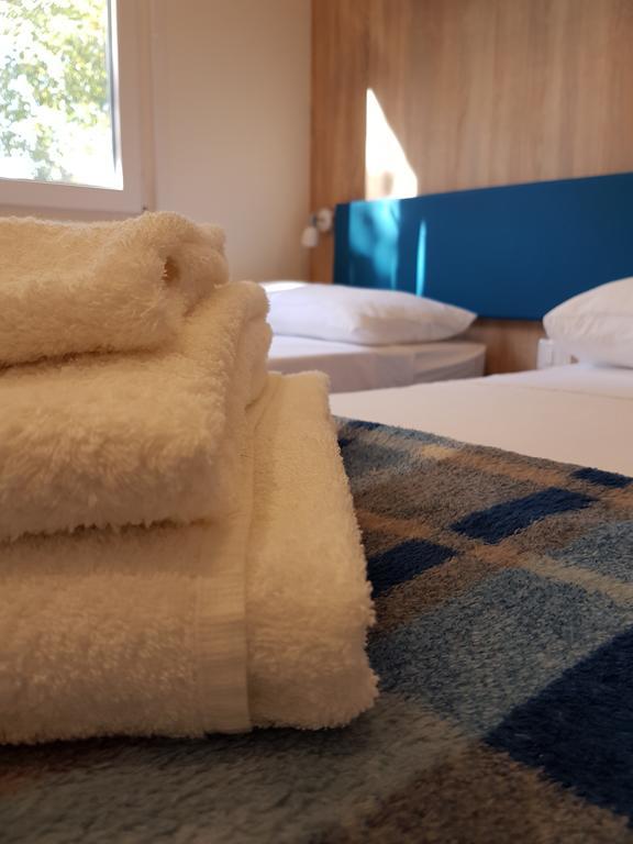 Camping Taimi Hotell Marina di Massa Exteriör bild