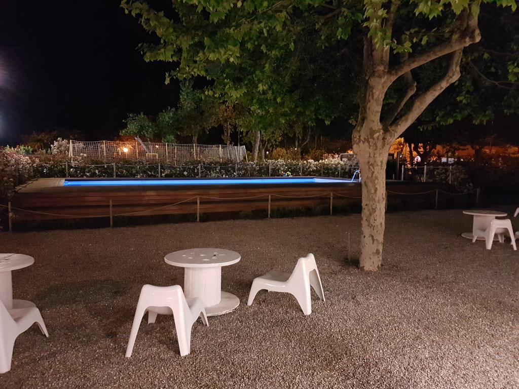 Camping Taimi Hotell Marina di Massa Exteriör bild