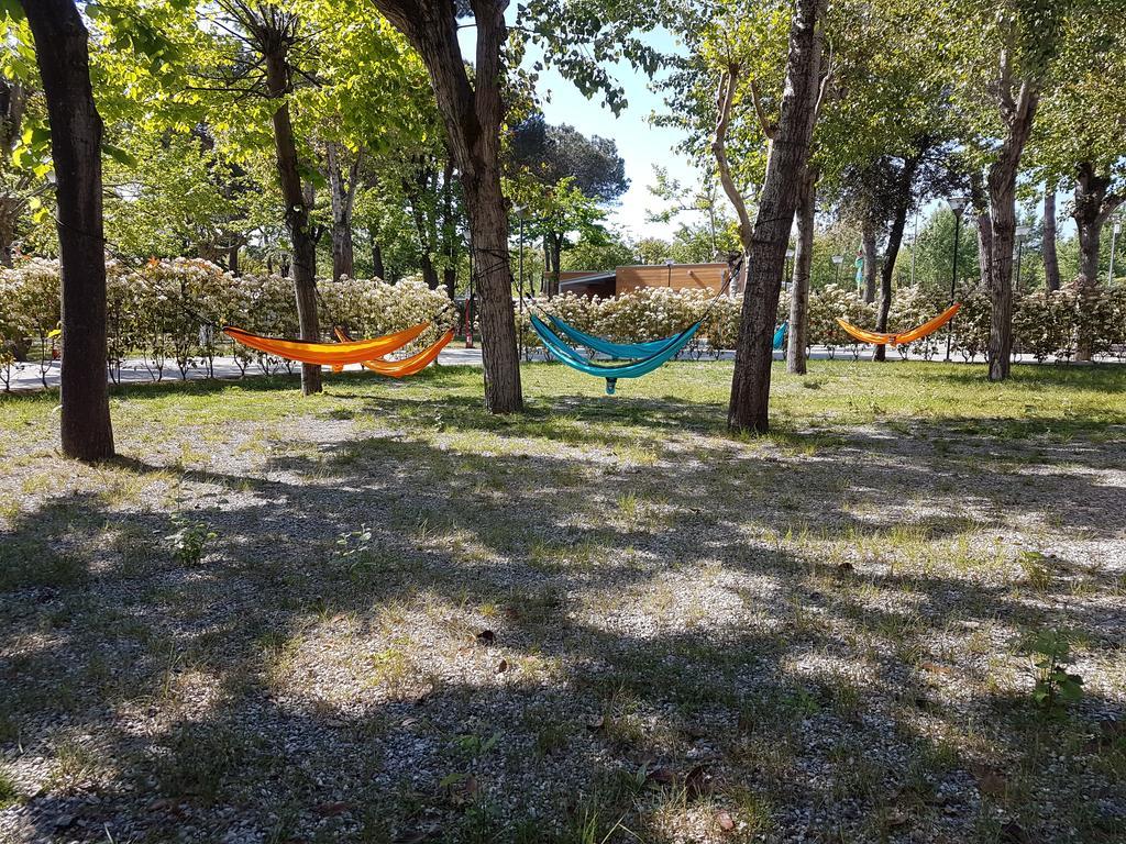 Camping Taimi Hotell Marina di Massa Exteriör bild