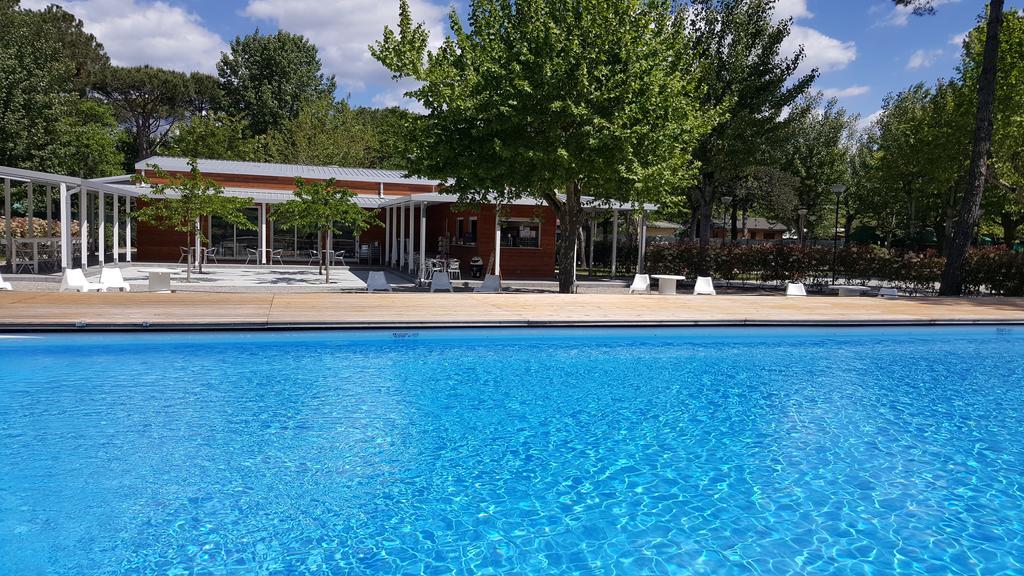 Camping Taimi Hotell Marina di Massa Exteriör bild